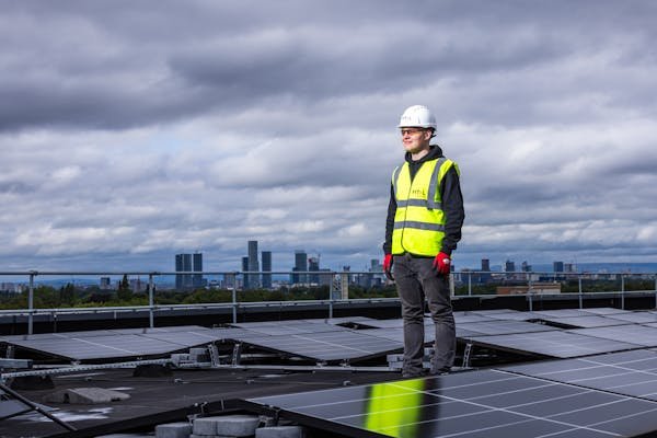 Renewable energy solutions for businesses: powering a sustainable future
